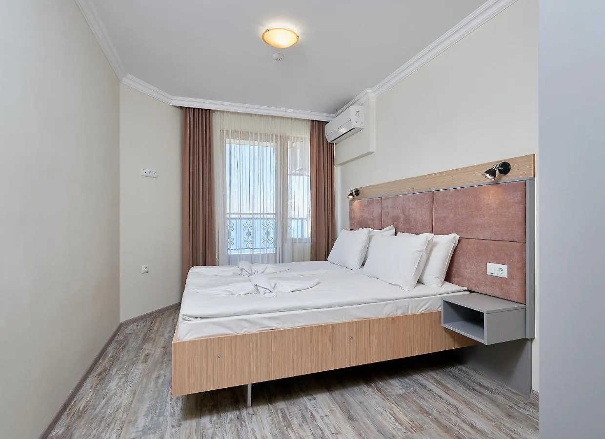 Crotiria Beach - Aparthotel Pomorie Bulgaria